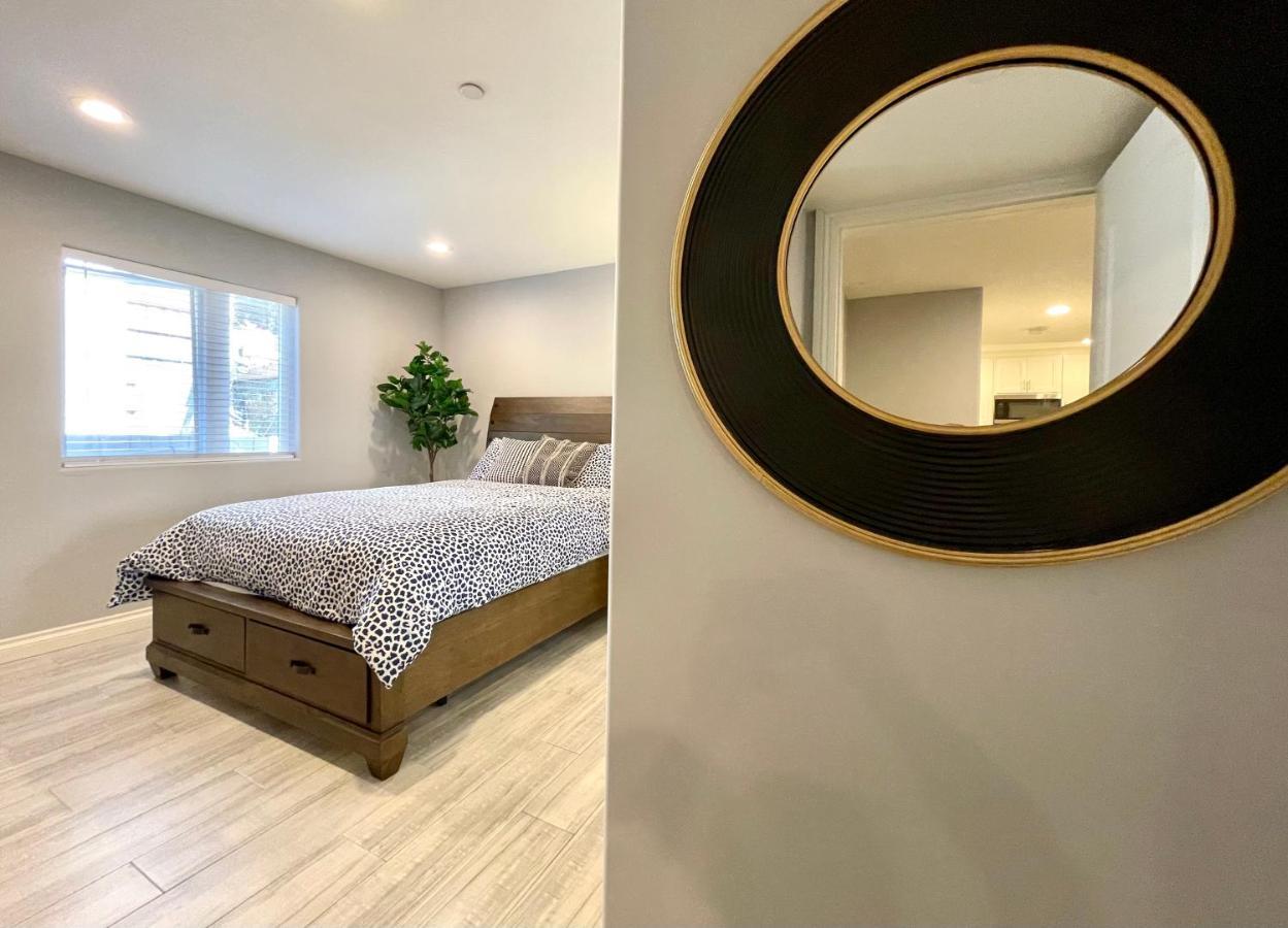 Stylish Hollywood Townhouse - Ideal Location Лос-Анджелес Экстерьер фото